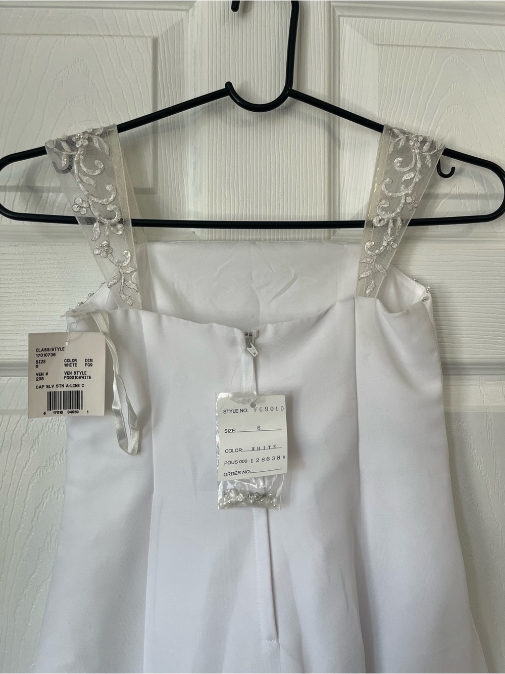 David bridal White Beaded floral A-Line Girl maxi Dress size 6 - Picture 4 of 7